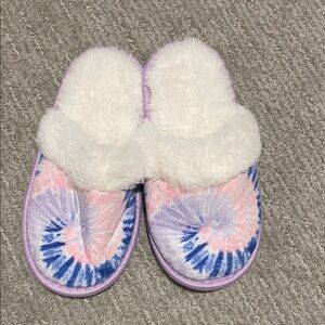 Tie-Dye Fuzzy Slippers